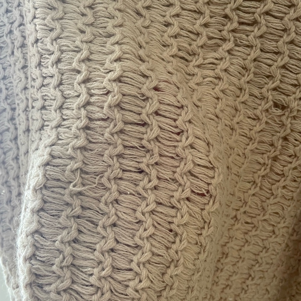 Purple Snow Beige Net Vneck Sweater Medim - Picture 4 of 9